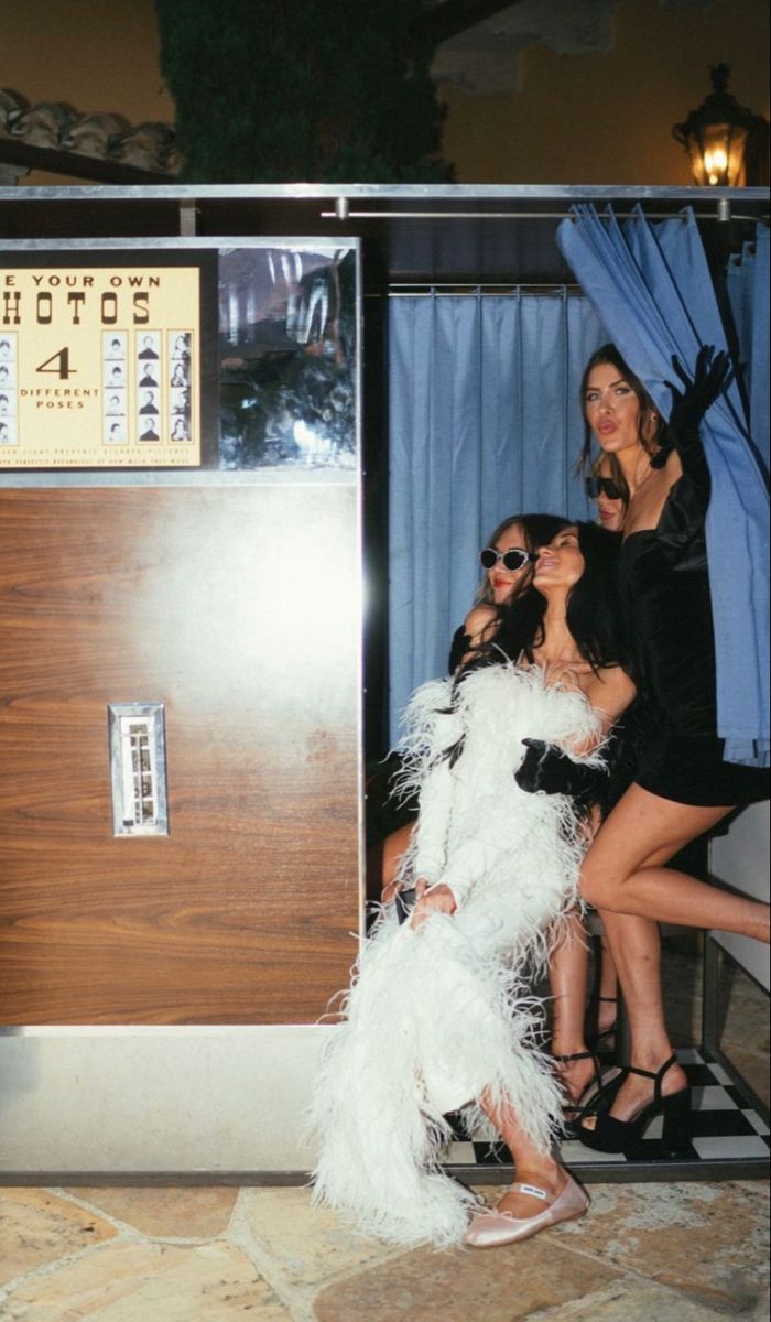 Location photobooth à Nyon : l'art de capturer vos moments d'exception